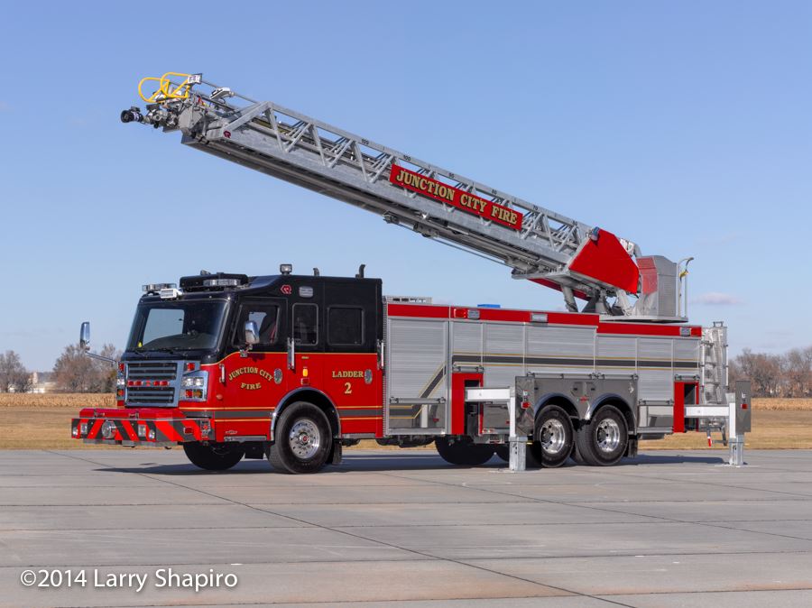 Rosenbauer Aerial 109-Feet With Ladder Up